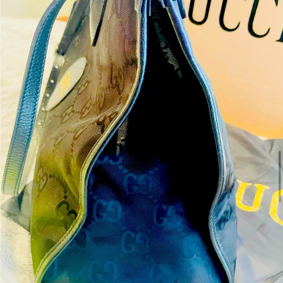 Authentic Gucci off the Grid Black Tote - Picture 4 of 14